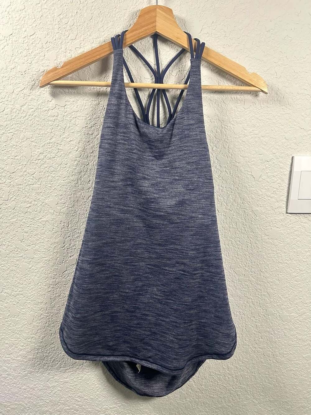 Lululemon Free To Be Tank Size 8 Blue Heathered Strappy